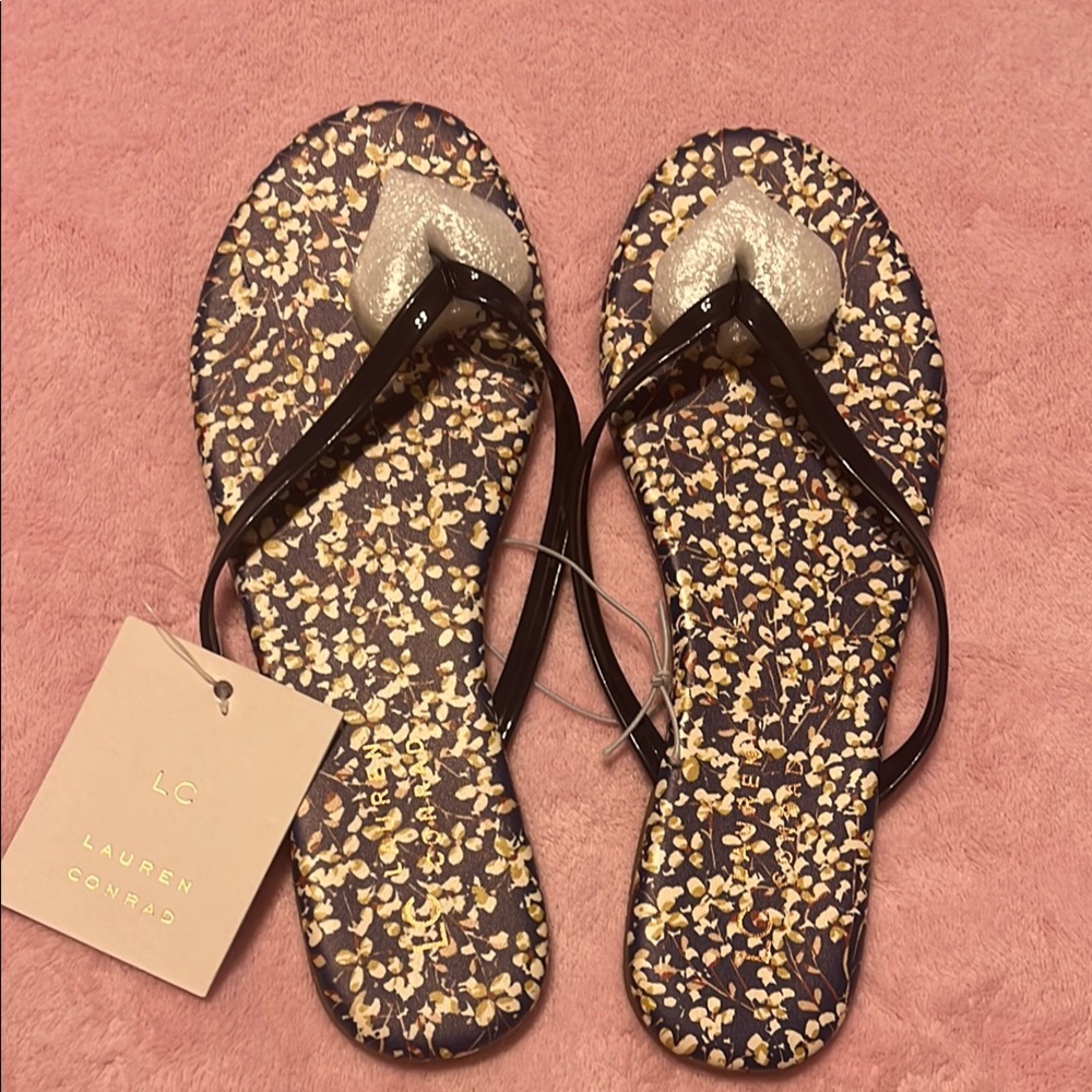LC Lauren Conrad Navy Blue Floral Flip Flop Sandals